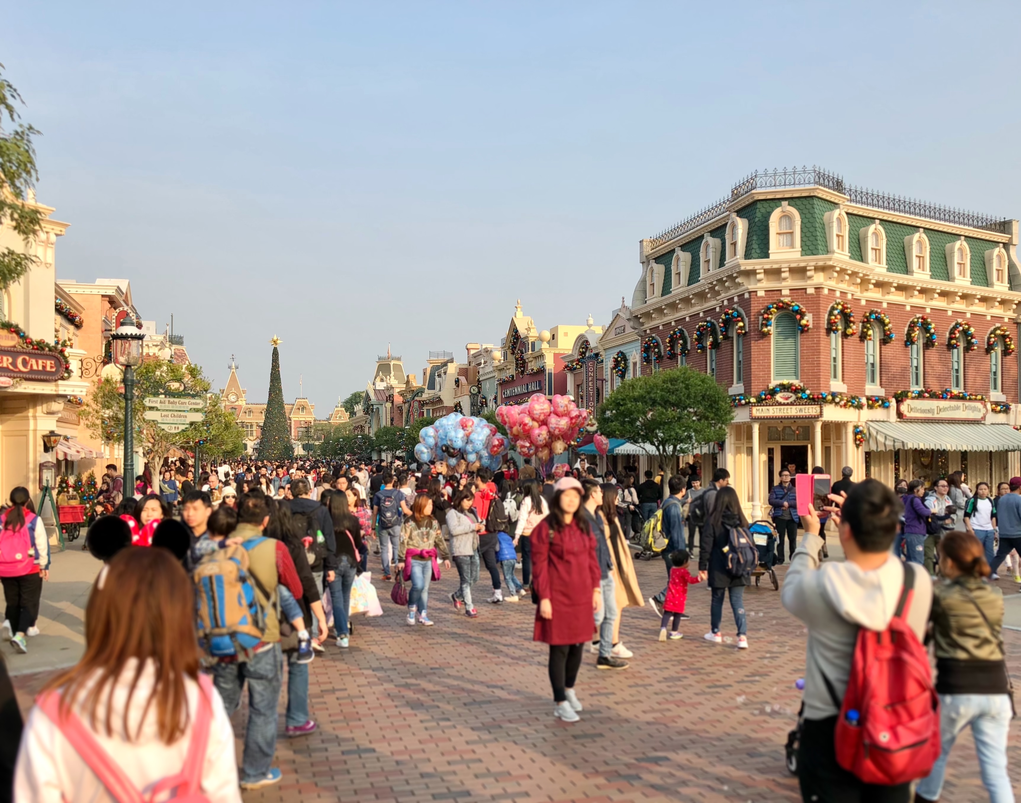 Hong Kong Disneyland Resort photo11