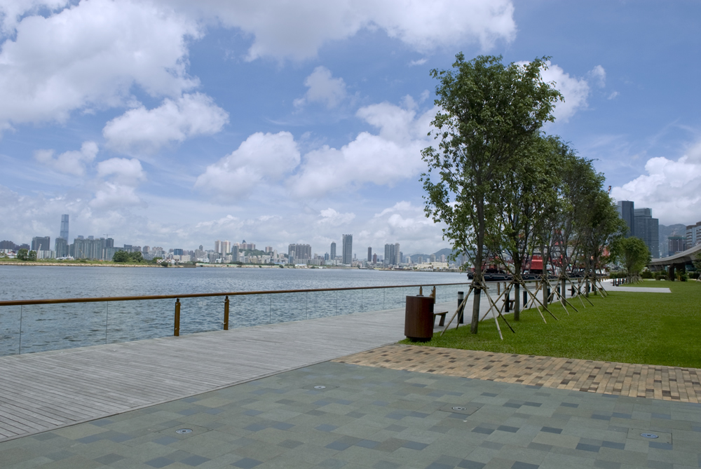 Kwun Tong Promenade and Music Fountains photo2