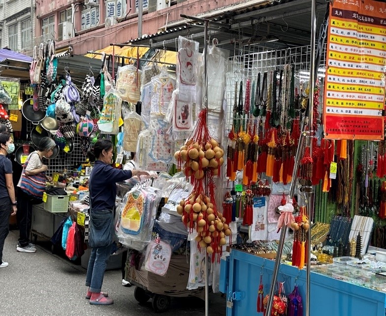 Fa Yuen Street Market Stalls photo4