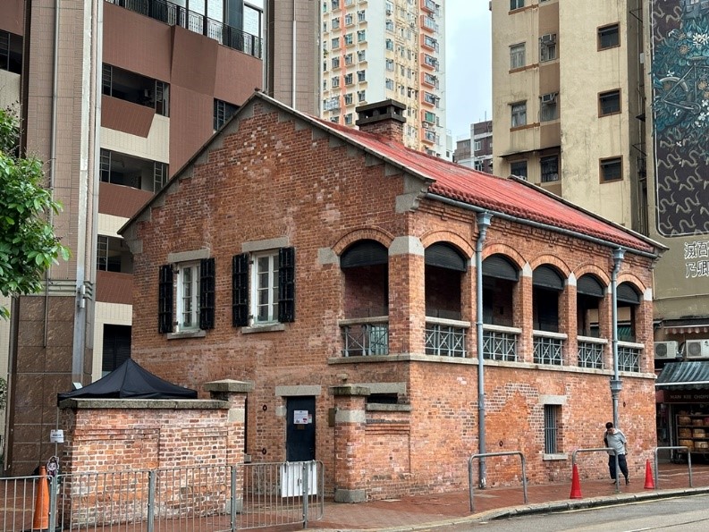 Yau Ma Tei Theatre and Red Brick Building photo3