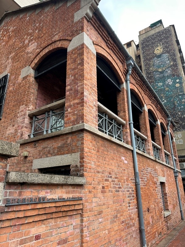 Yau Ma Tei Theatre and Red Brick Building photo4